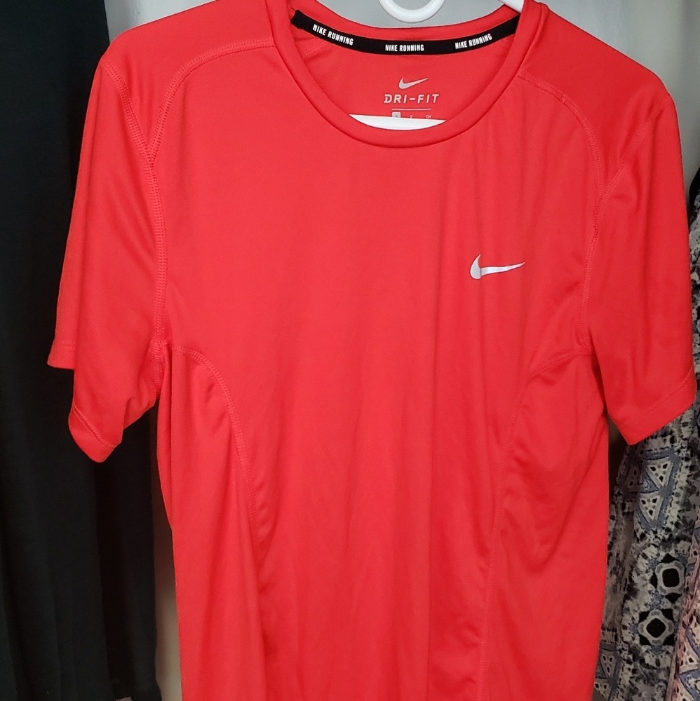 Drifit tshirt